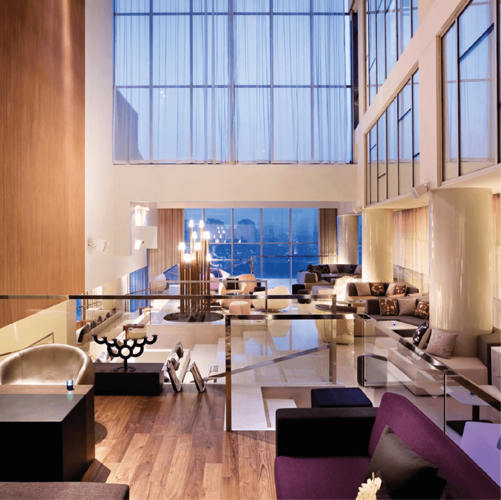 W Hotel · Woo Bar 이미지 1